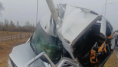 Impresionante choque: el auto quedó "abrazado" a una columna y causó un muerto y dos heridos